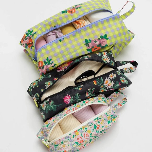 NWOT BAGGU 3D Zip Set -Laura Ashley Floral Mix Crosby Gingham, Rhian Daisy - Picture 1 of 3
